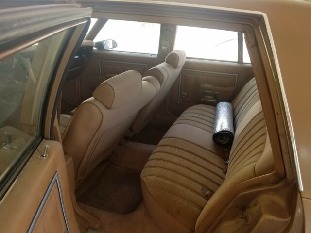 1988 Gold Chevrolet Caprice Sedan