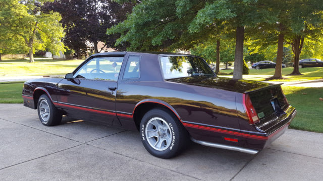 1988 Burgundy Chevrolet Monte Carlo Coupe