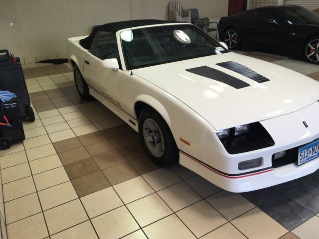 1988 White Chevrolet Camaro Convertible