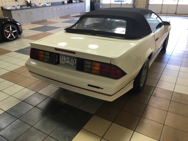 1988 White Chevrolet Camaro Convertible