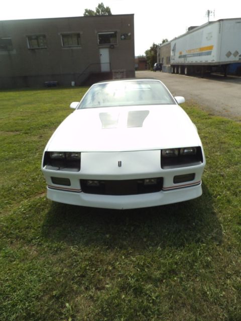 1988 White Chevrolet Camaro