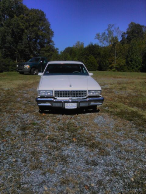 1988 Green Chevrolet Capriceold Sedan