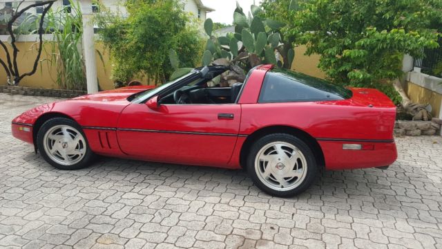 1988 Red Chevrolet Corvette