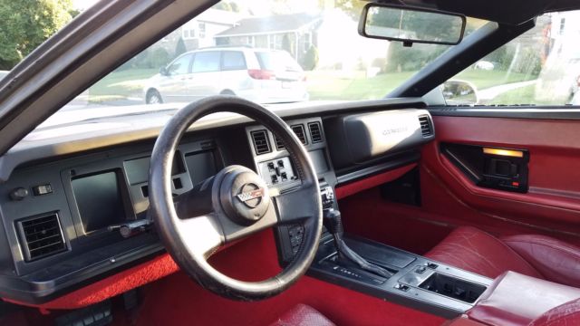 1988 White Chevrolet Corvette Coupe