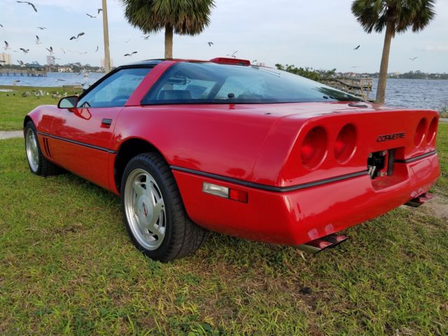 1988 Red Chevrolet Corvette Coupe
