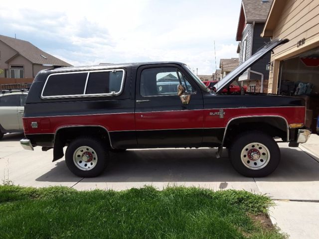 1988 Black and red Chevrolet Blazer SUV
