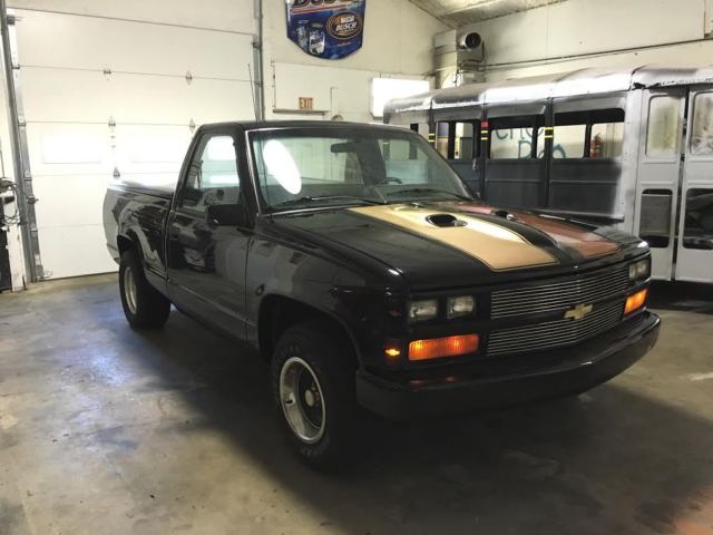 1988 Black Chevrolet C/K Pickup 1500