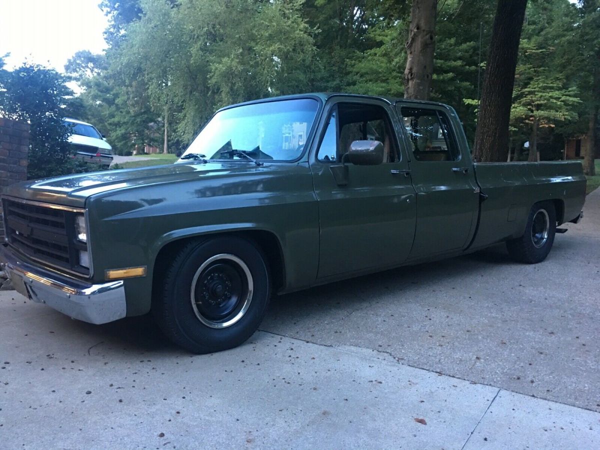 1988 Green Chevrolet R20 Pickup