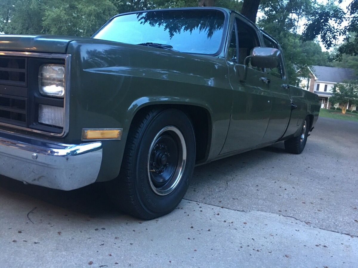 1988 Green Chevrolet R20 Pickup