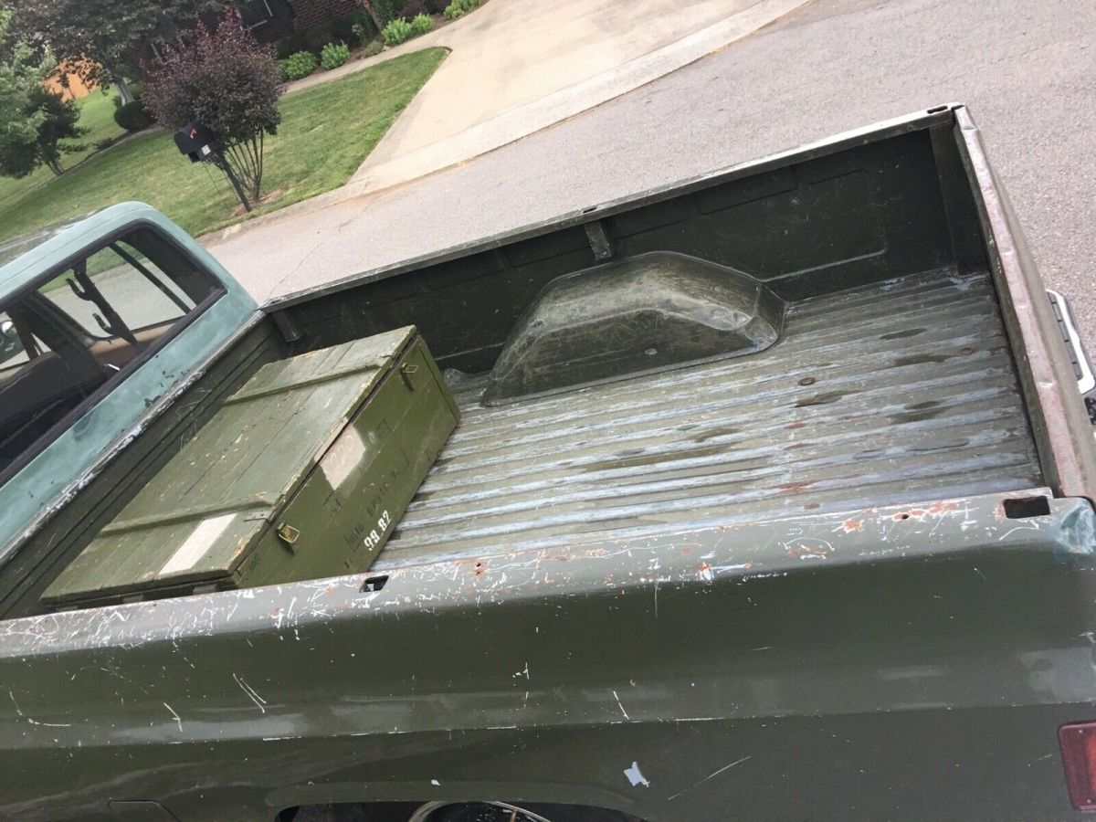 1988 Green Chevrolet R20 Pickup