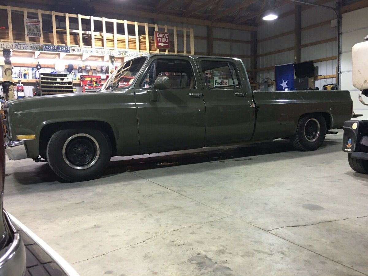1988 Green Chevrolet R20 Pickup