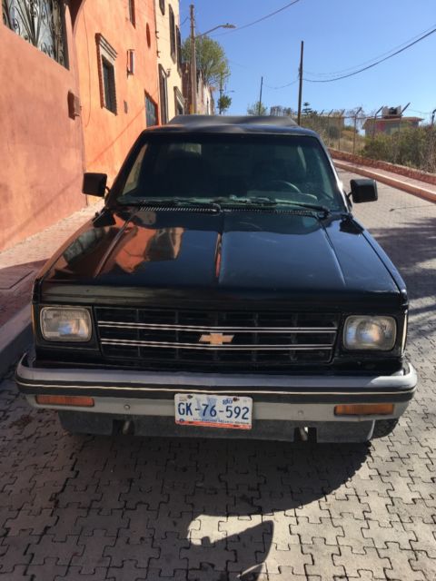 1988 Black Chevrolet S-10 Standard Cab Pickup