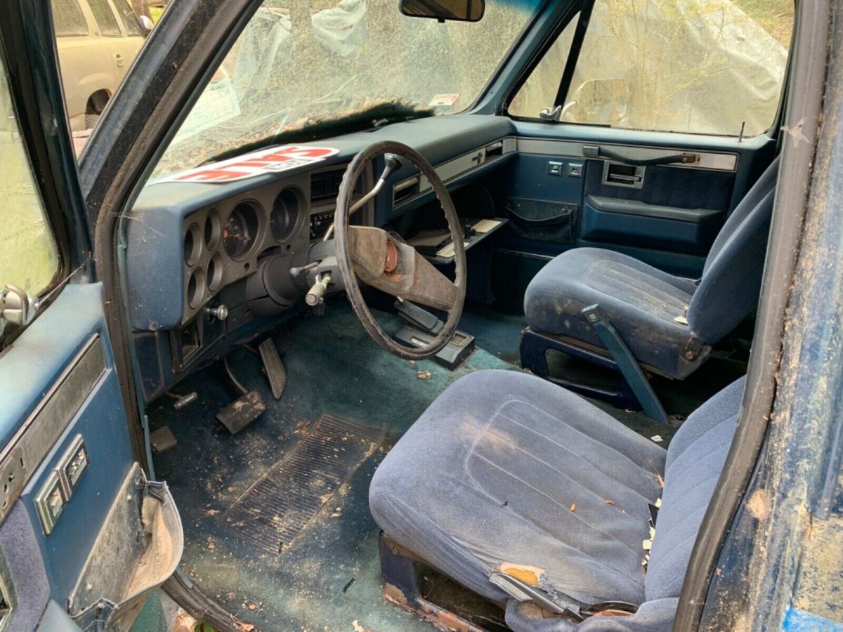 1988 Blue Chevrolet Silverado 1500