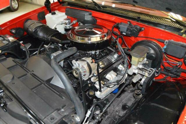 1988 Red Chevrolet Silverado 1500