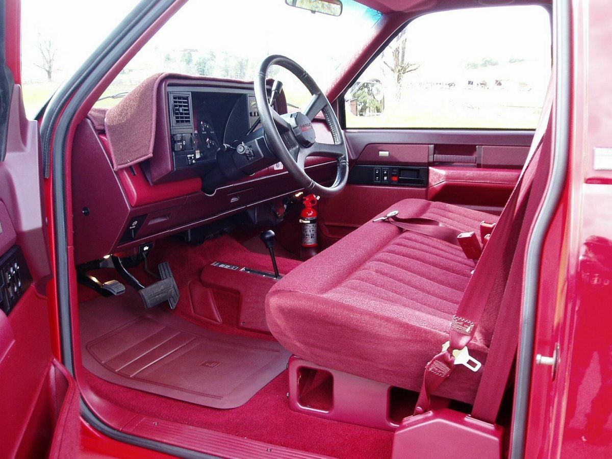 1988 Red Chevrolet Silverado 1500 Standard Cab Pickup