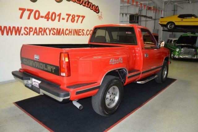 1988 Red Chevrolet Silverado 1500