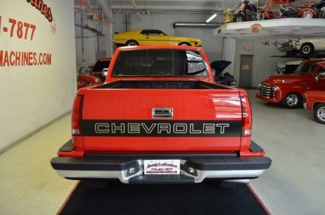 1988 Red Chevrolet Silverado 1500