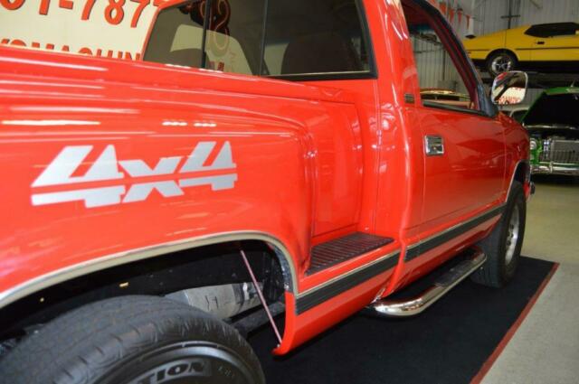 1988 Red Chevrolet Silverado 1500