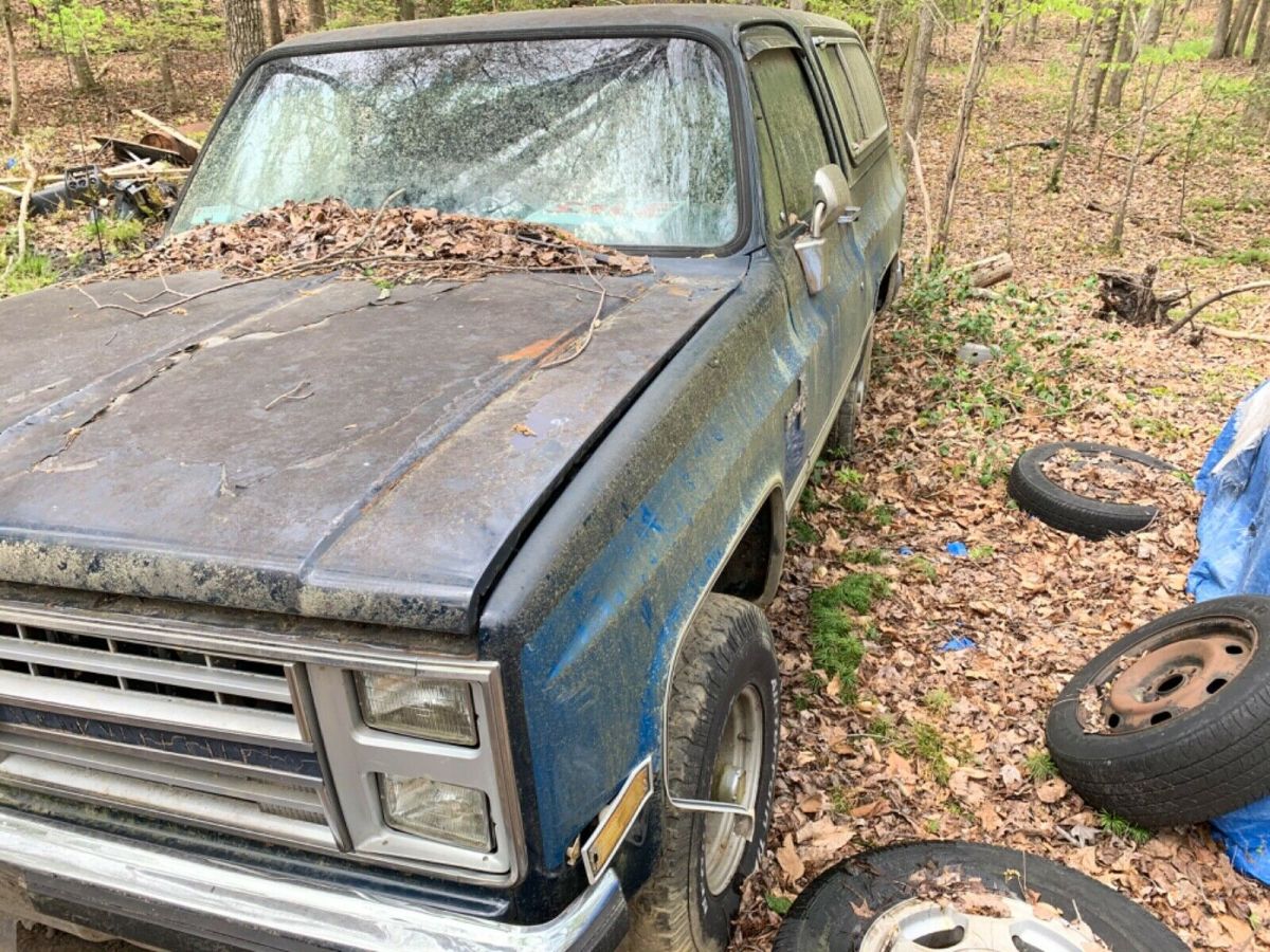 1988 Blue Chevrolet Silverado 1500