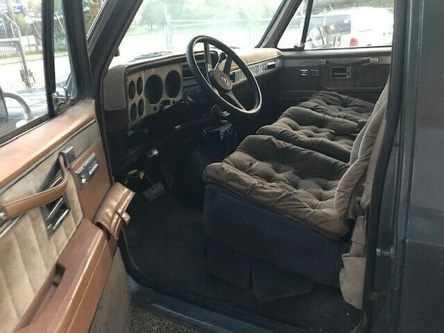 1988 Gray Chevrolet Suburban SUV