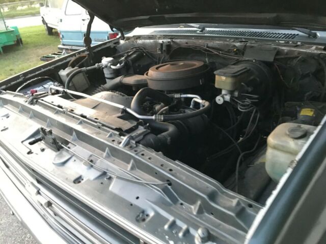 1988 Gray Chevrolet Suburban SUV