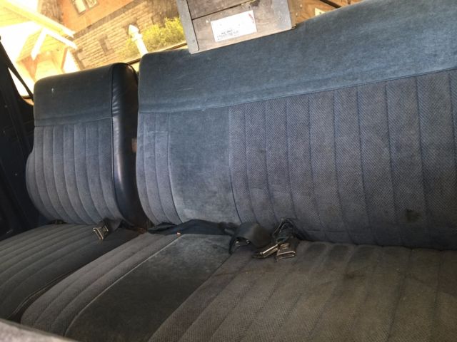 1988 Blue Chevrolet Suburban SUV