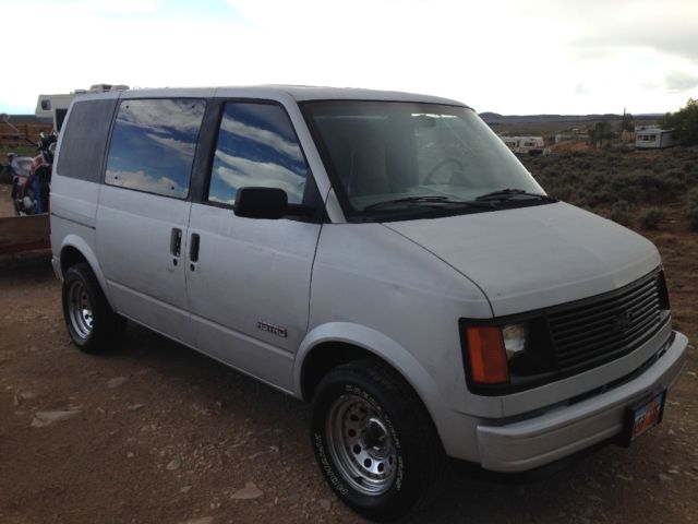 1988 Silver Chevrolet Astro Standard Passenger Van