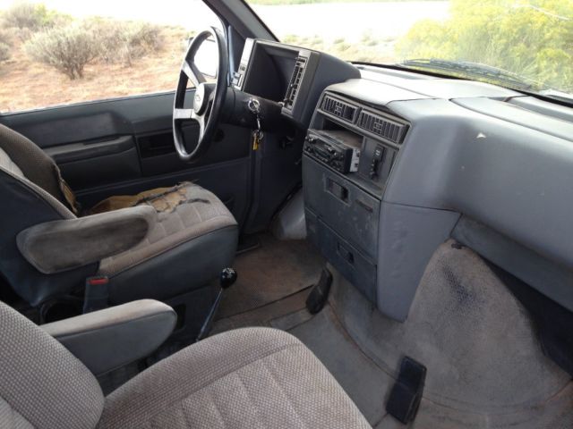 1988 Silver Chevrolet Astro Standard Passenger Van
