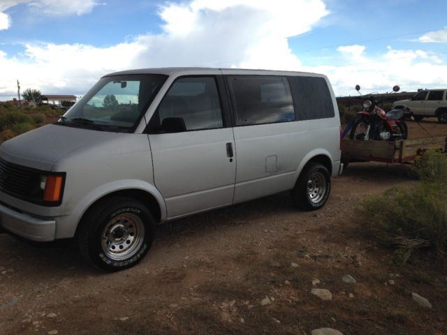1988 Silver Chevrolet Astro Standard Passenger Van