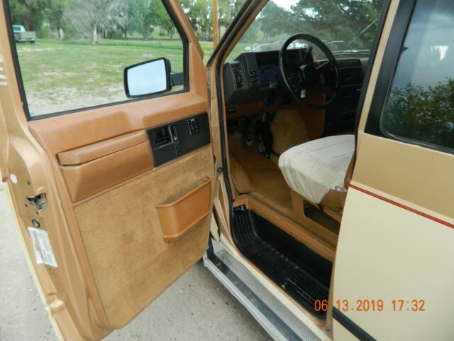 1988 Chevrolet Astro