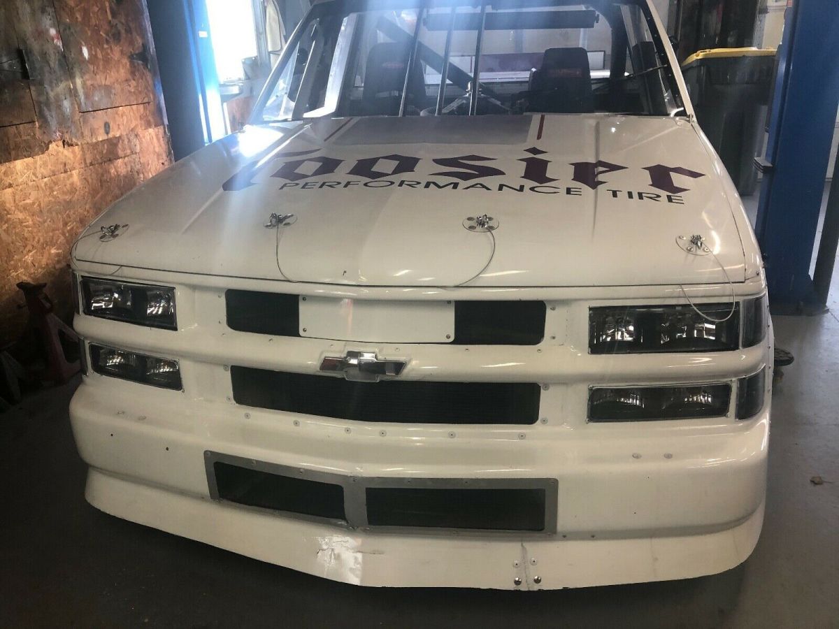 1988 White Chevrolet Silverado 1500 PICKUP