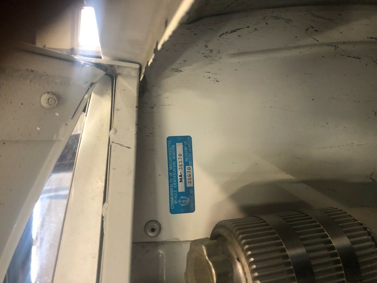 1988 White Chevrolet Silverado 1500 PICKUP