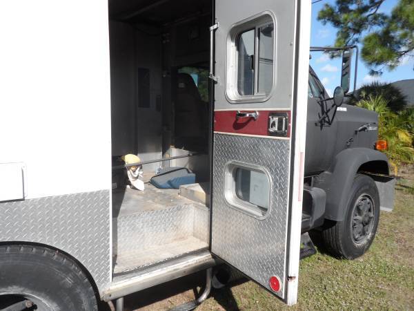1988 Black & white Chevrolet Other totterhome style