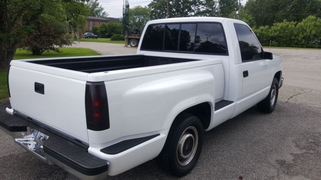 1988 while Chevrolet C/K Pickup 1500 Standard Cab Pickup