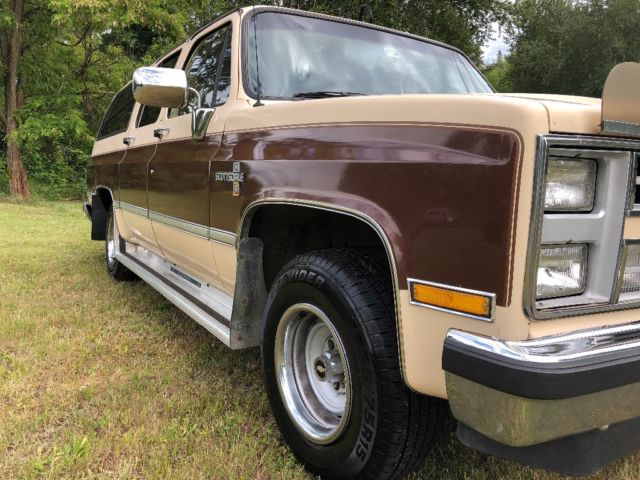 1988 Blue Chevrolet Suburban