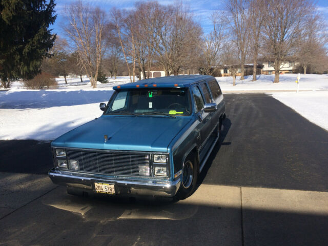 1988 Blue Chevrolet Suburban