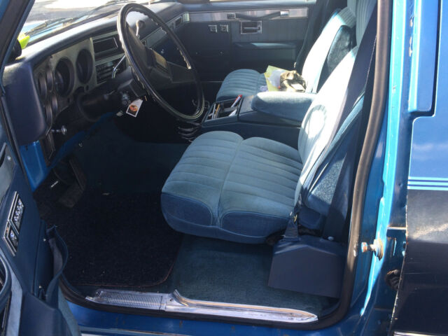 1988 Blue Chevrolet Suburban