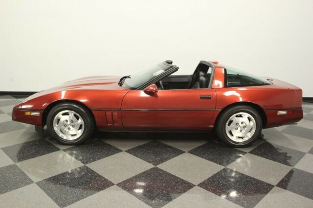 1988 Red Chevrolet Corvette Coupe