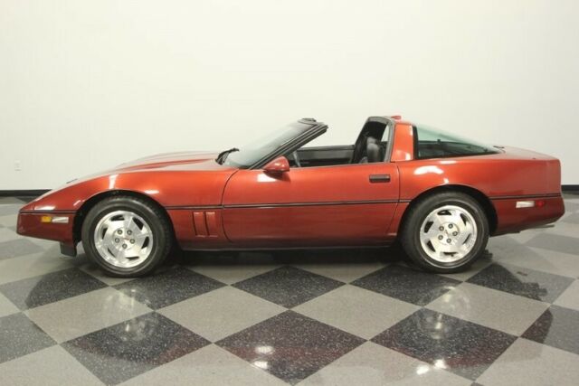1988 Red Chevrolet Corvette Coupe