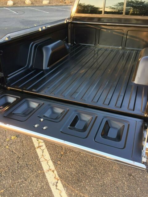 1988 Black Chevrolet S-10 Extended Cab Pickup