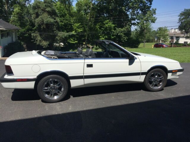 1988 White Chrysler LeBaron Convertible