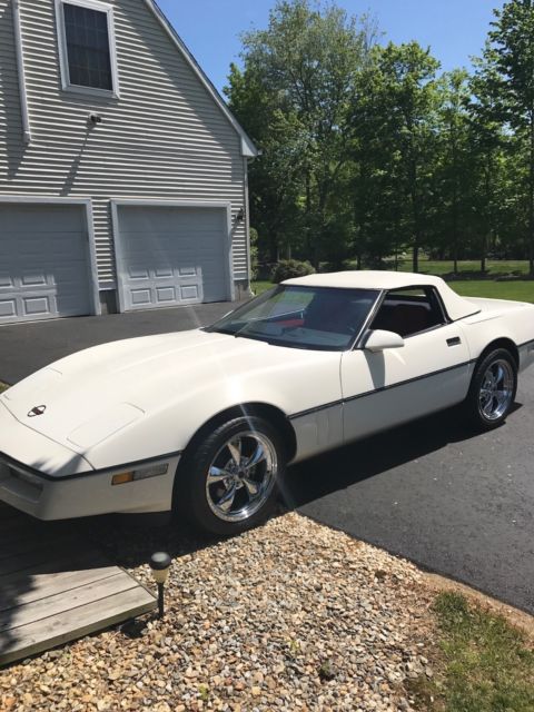 1988 White Chevrolet Corvette Convertible