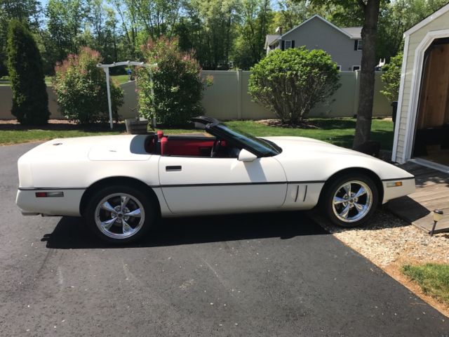 1988 White Chevrolet Corvette Convertible