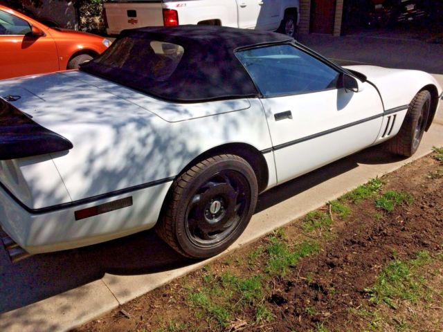 1988 White Chevrolet Corvette Convertible