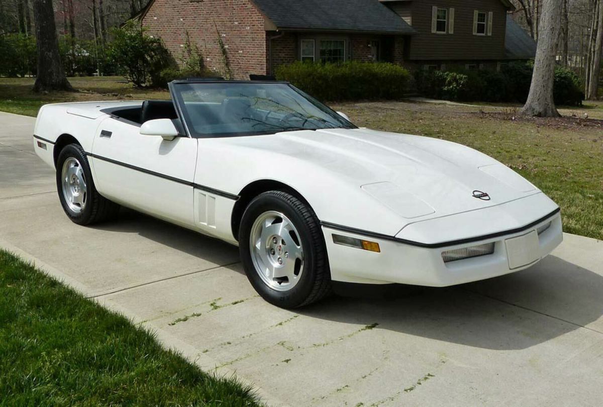 1988 White Chevrolet Corvette Convertible