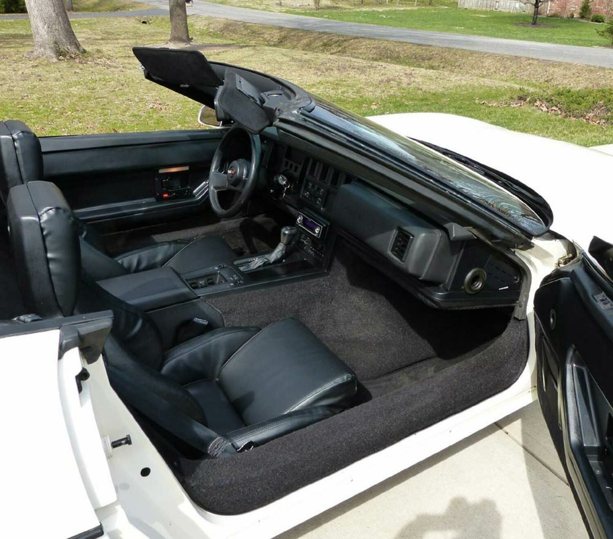 1988 White Chevrolet Corvette Convertible