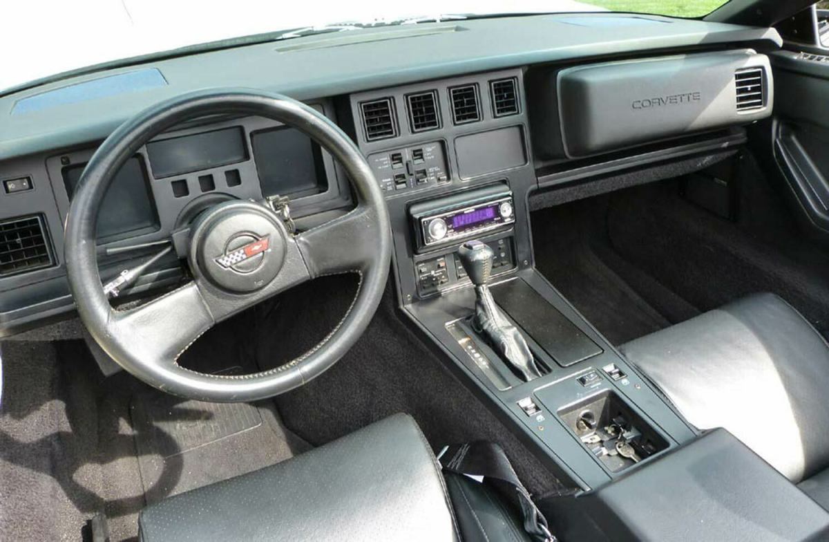 1988 White Chevrolet Corvette Convertible