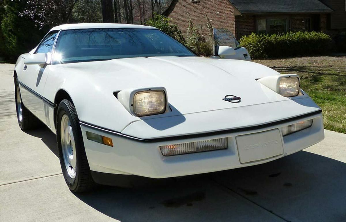 1988 White Chevrolet Corvette Convertible