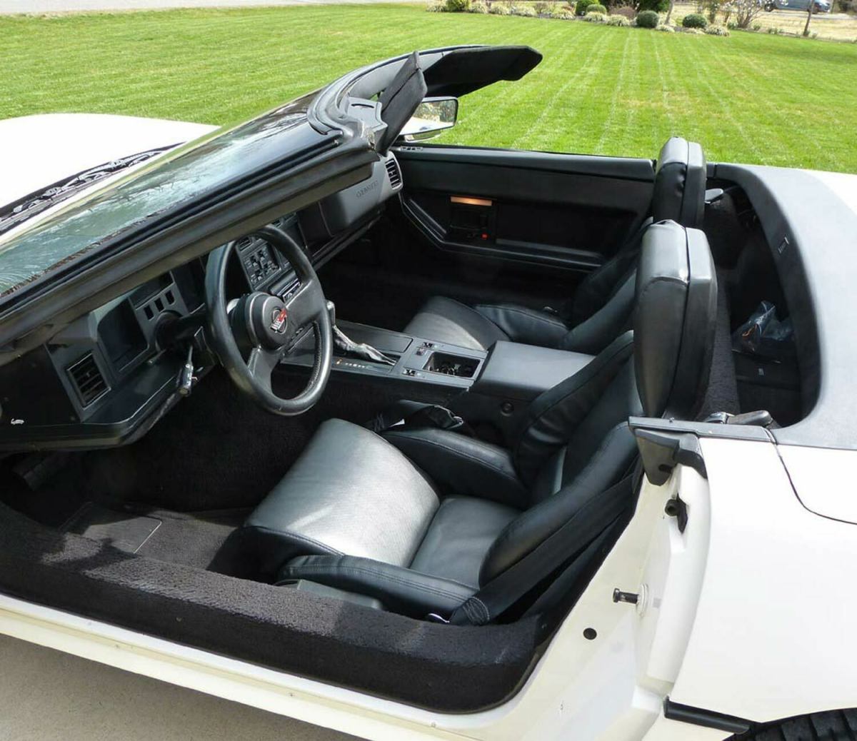 1988 White Chevrolet Corvette Convertible