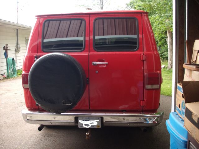 1988 RED Chevrolet G20 Van